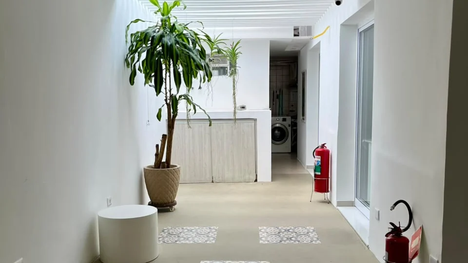 Área interna com iluminação natural
